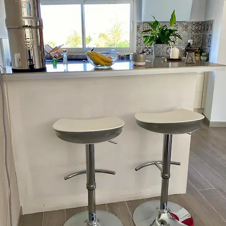 Maison Chic Avec Jacuzzi & Jardin Paisible