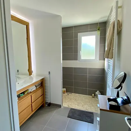 Maison Chic Avec Jacuzzi & Jardin Paisible * Chauray