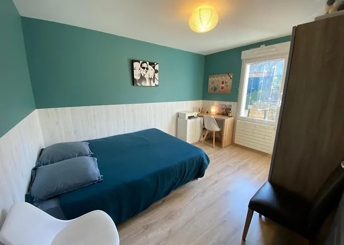 Maison Chic Avec Jacuzzi & Jardin Paisible Сasa de vacaciones Chauray