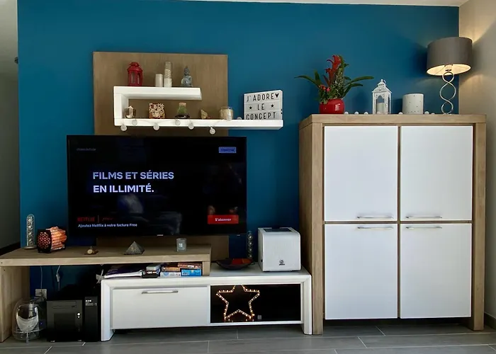 Maison Chic Avec Jacuzzi & Jardin Paisible Сasa de vacaciones