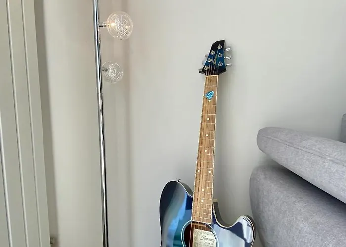 Maison Chic Avec Jacuzzi & Jardin Paisible